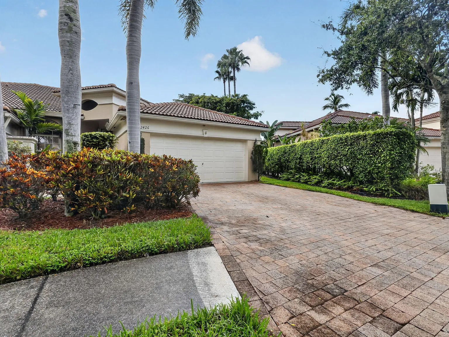 3 bed, 2.0 bath, 1664 sqft, $3,100 — Photo 4