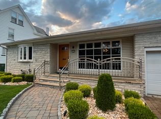 219 E 4th Ave #A, Roselle, NJ 07203