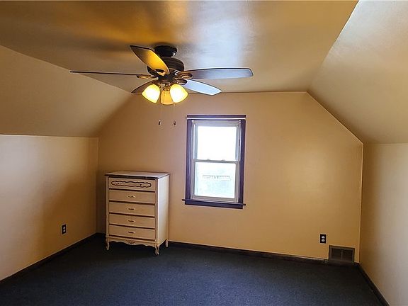 3rd image of 5128 Olympic Ave