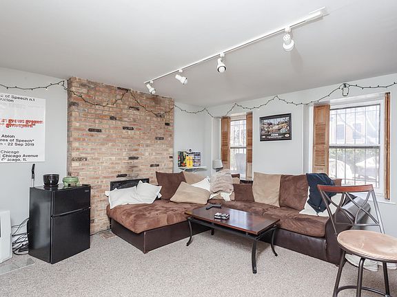 4th image of 2112 N Bissell St Unit G