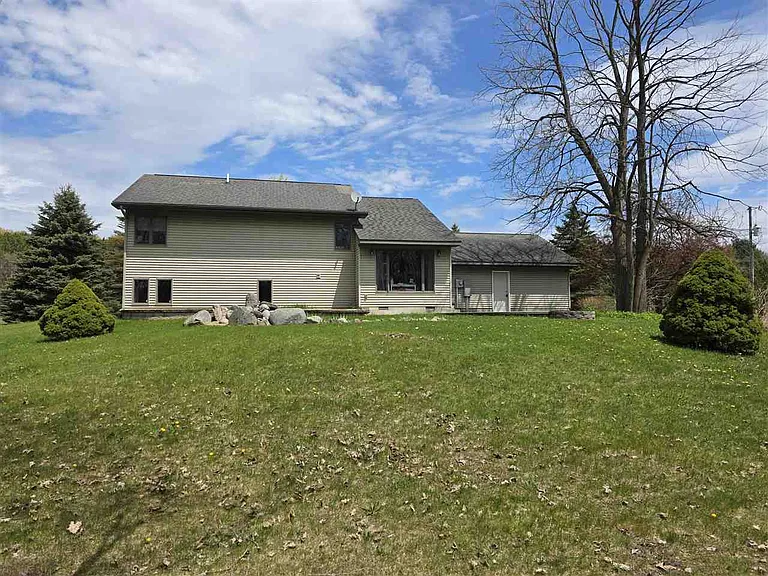 2776 Bc Ej Rd — Photo 3