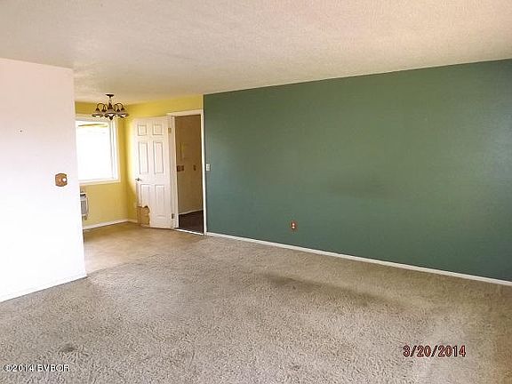 5th image of 105 Peterson Pl