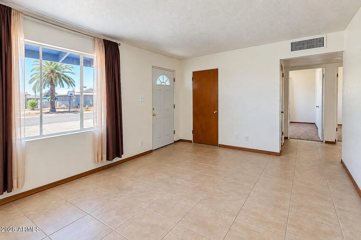 2 bed, 1.0 bath, 840 sqft, $2,000 — Photo 3