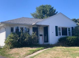 28 Highland Rd, Swansea, MA 02777