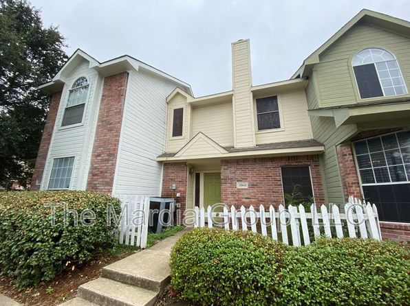 3868 Brandon Park Dr