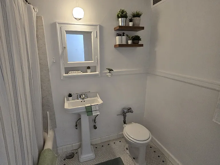 DD Culp Apartments — Photo 13