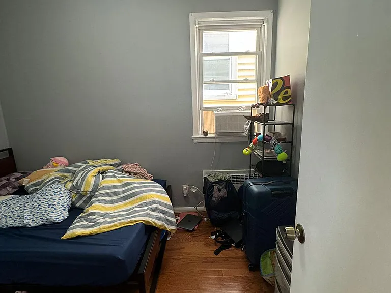 105 Beach St #B — Photo 3