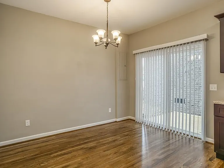 131 Edgington Dr #131 — Photo 8