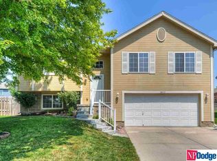 18032 Olive St, Omaha, NE 68136