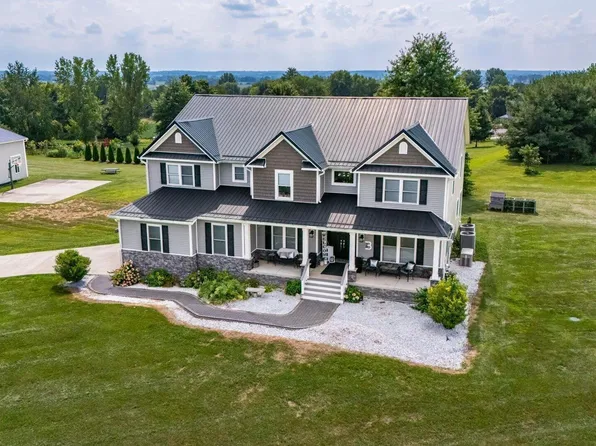 90 Louella Dr, Hebron, OH 43025