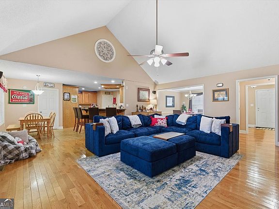 5th image of 30 Bunker Hill Rd