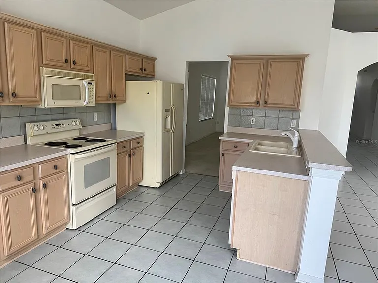 128 Westmoreland Cir — Photo 5