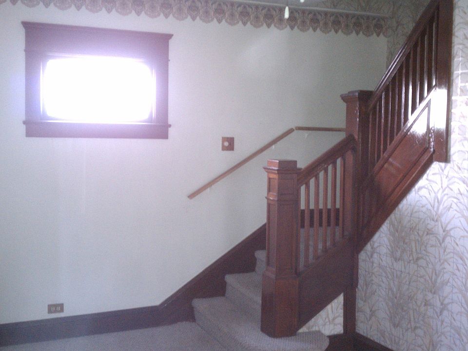 2nd image of 241 Pringle St