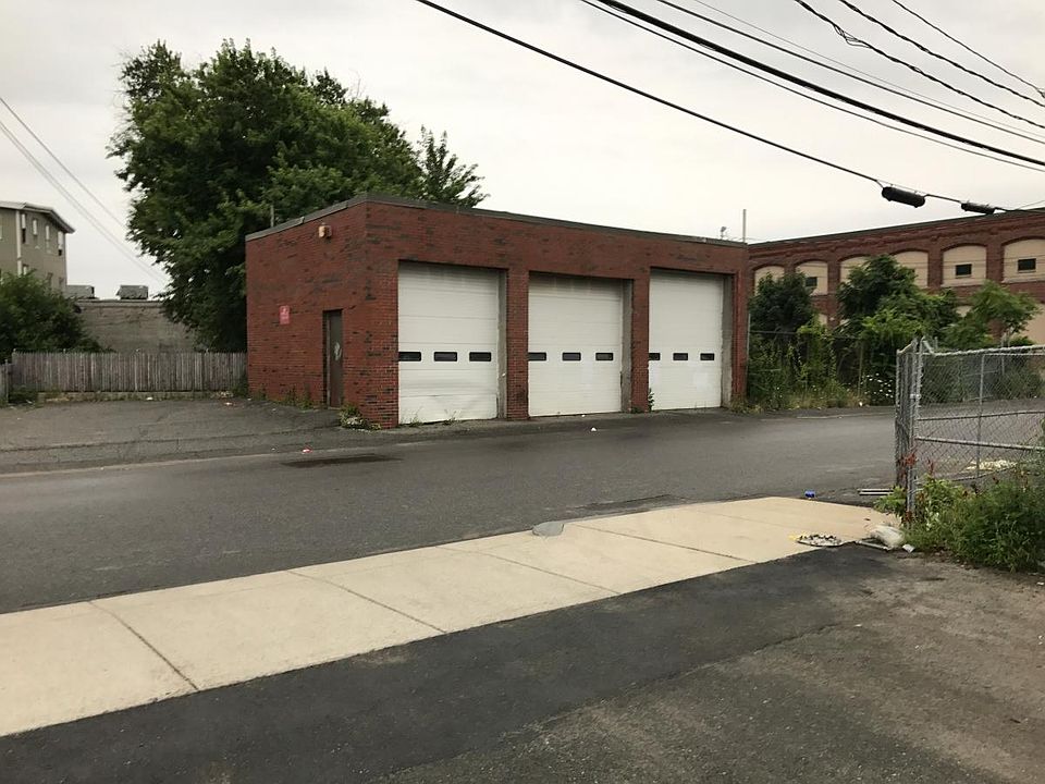 2nd image of 248 Everett Ave #1