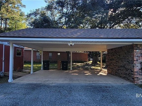 3rd image of 573 Ridgewood Dr
