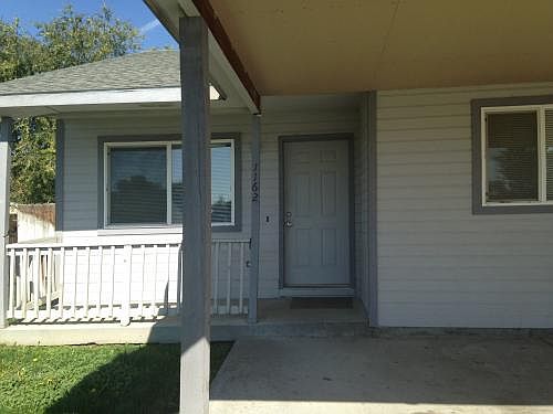 1st image of 1162 NW Dogwood Cir