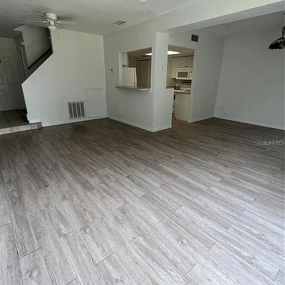 711 Caribbean Dr #MAIN — Photo 4