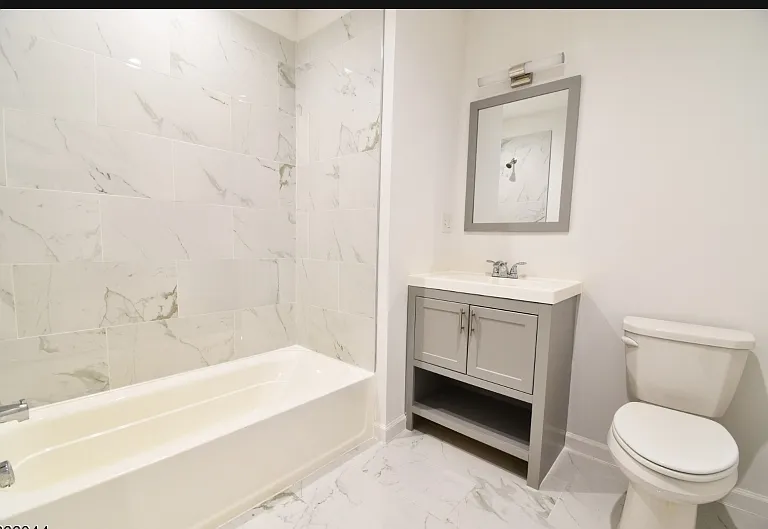 100 Evergreen Pl #2E — Photo 10