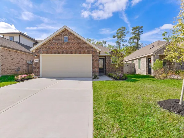 1935 Barrett Gables Dr, Crosby, TX 77532