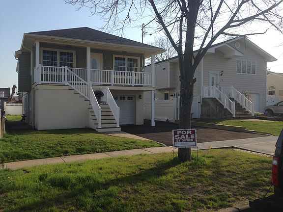 4th image of 10 North Blvd