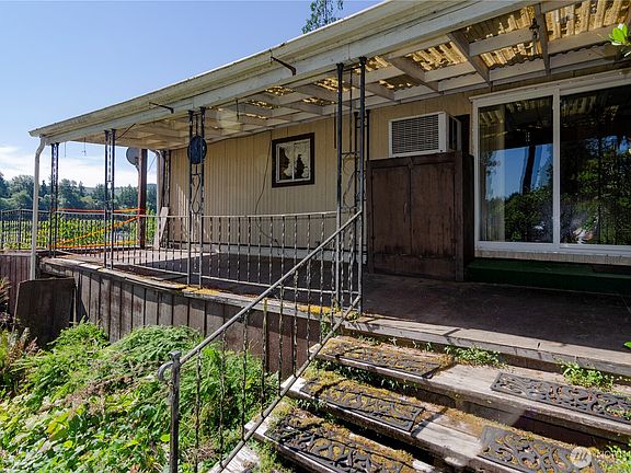 2nd image of 14830 Cedarwood Drive SE
