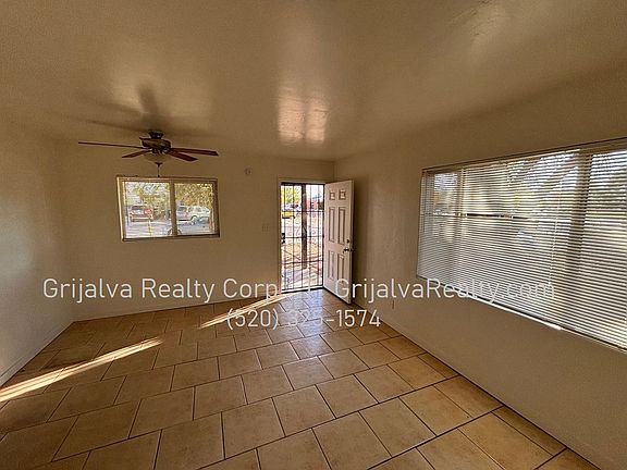 3rd image of 4617-19 E Eastland St #4619