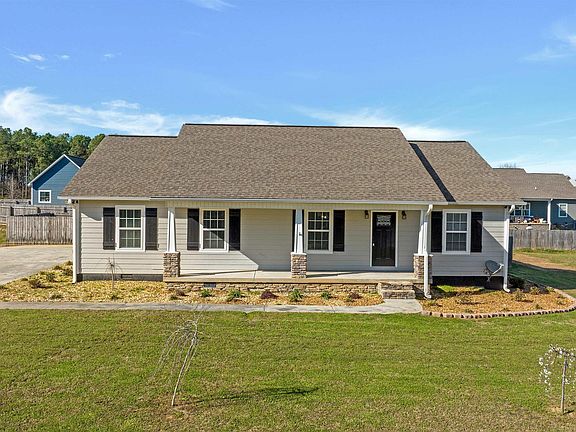 2nd image of 170 Deer St