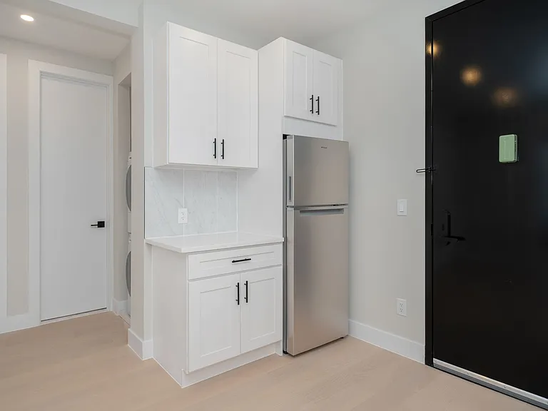 1269 1st Ave #2B — Photo 9