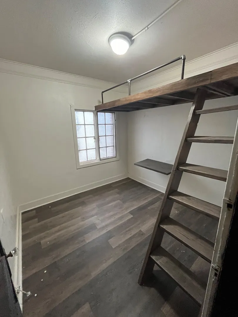 1524 Kern St - 8 — Photo 3