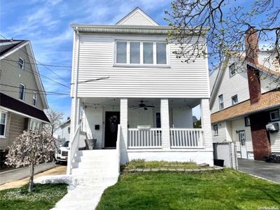 83 Lyon Pl, Lynbrook, NY, 11563