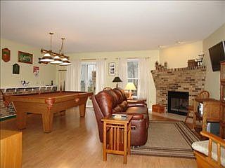 4th image of 220 Tosca Dr