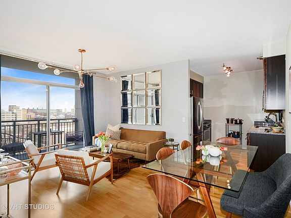 2nd image of 1134 W Granville Ave #901