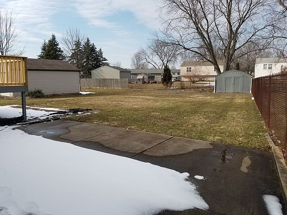 2nd image of 693 Notre Dame Ave