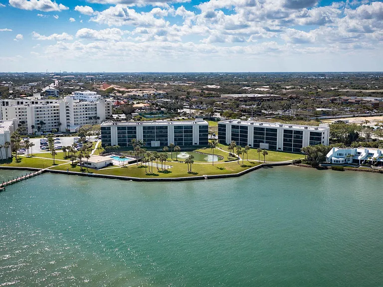 300 Intracoastal Pl #403 — Photo 32