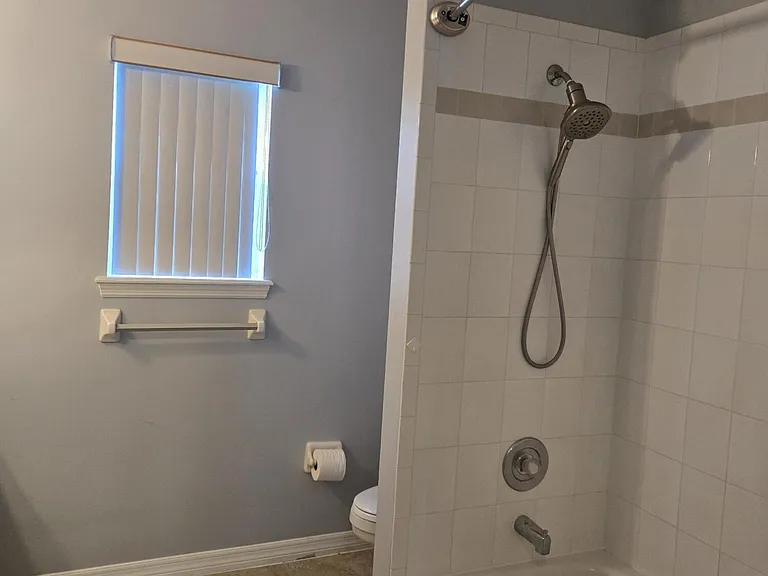 292 Carmel Dr — Photo 15