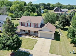1009 Hawks Rdg, Grand Ledge, MI 48837