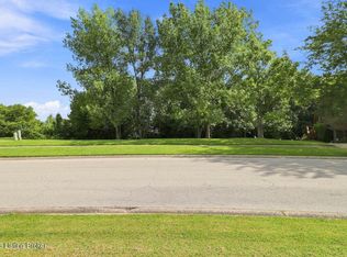 2009 Hillcircle Rd, Louisville, KY 40214