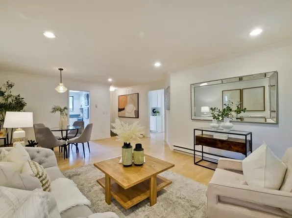 1085 N Abbott Ave, Milpitas, CA 95035