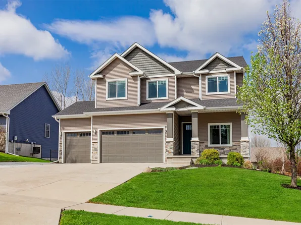 4104 Lakeland Ct, Des Moines, IA 50320