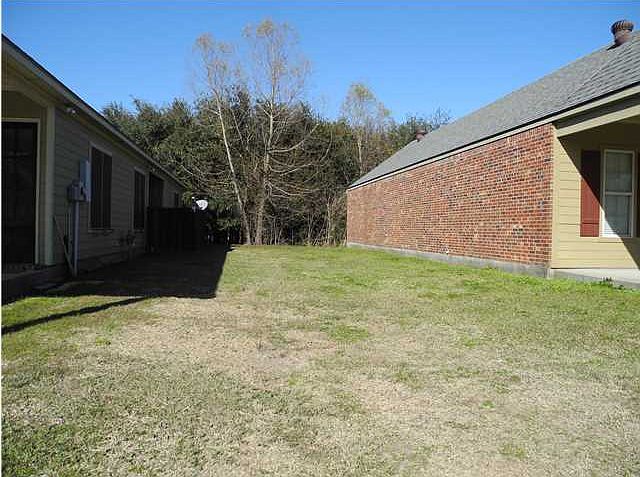 1st image of 320 Chimney Rock Blvd
