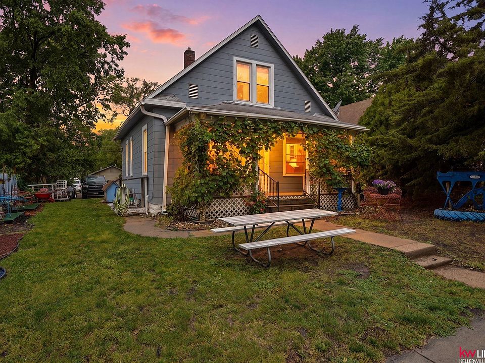 1st image of 1325 N 21st St
