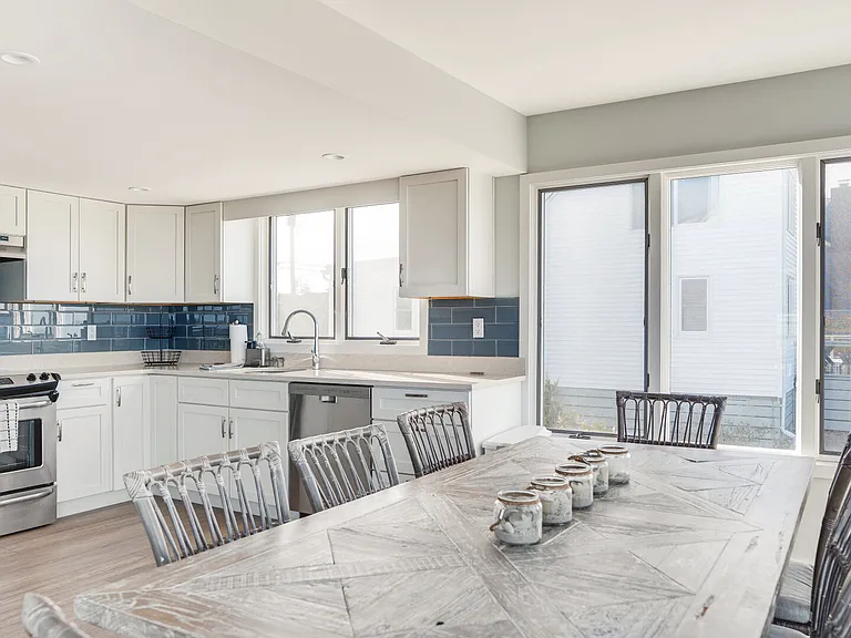 135 Cold Spring Point Rd — Photo 12