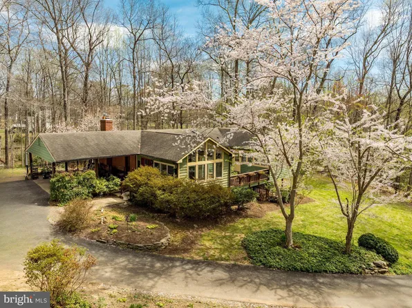 12828 Great Oak Ln, Clifton, VA 20124