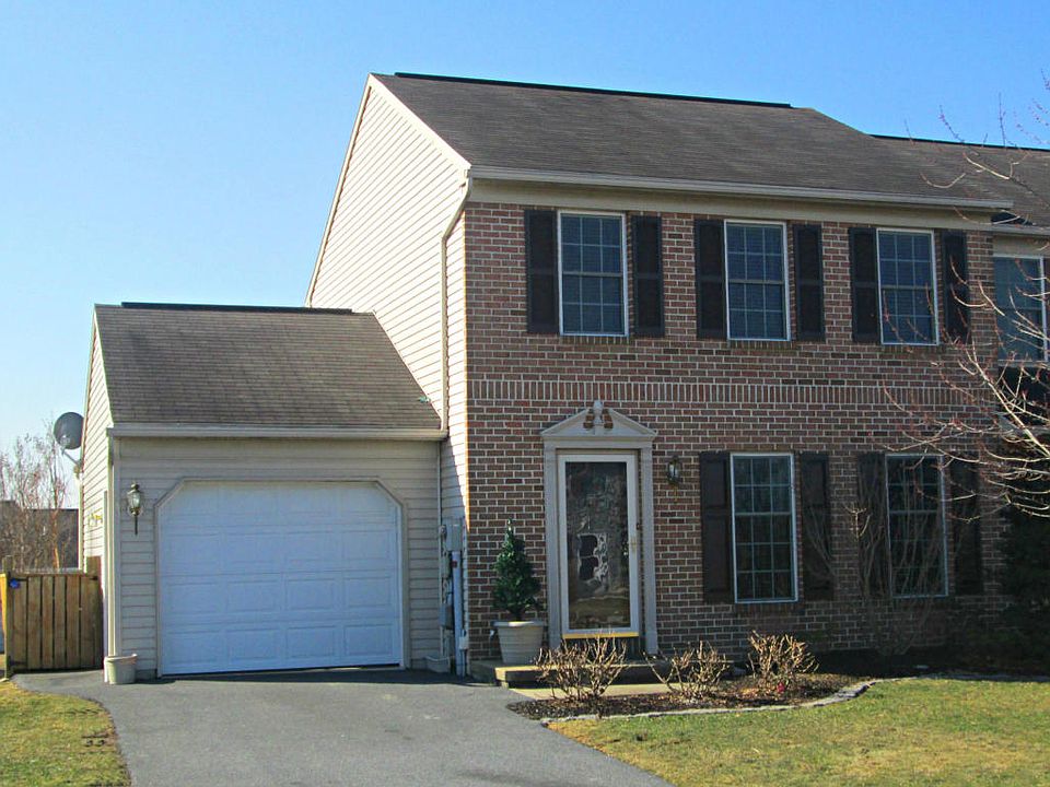1st image of 4076 Green Park Dr