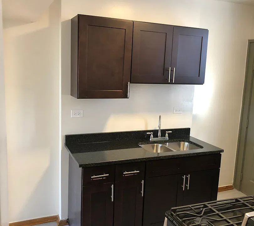 6400-02 S Troy St #3135-39