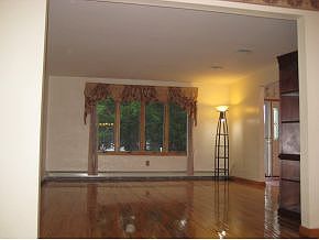 3rd image of 300 Isabella Ave