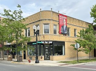 2121 W Irving Park Rd #3, Chicago, IL 60618