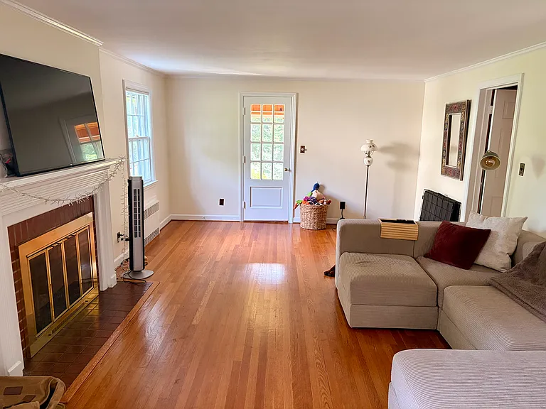 Knollwood Rd — Photo 14