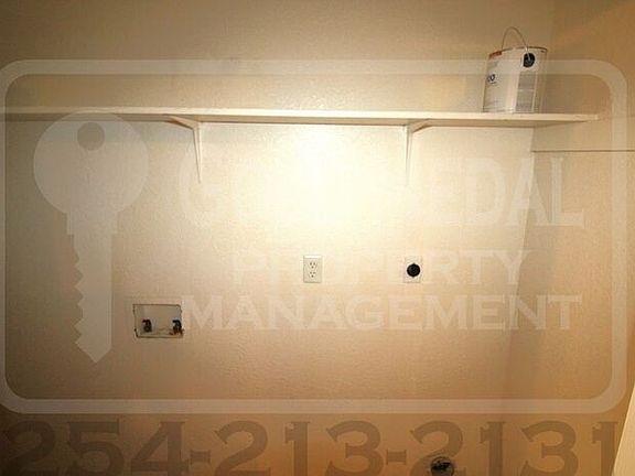 4th image of 4202 Deek Dr #D