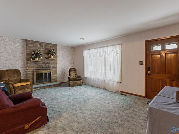 3rd image of 609 Vance Rd SW